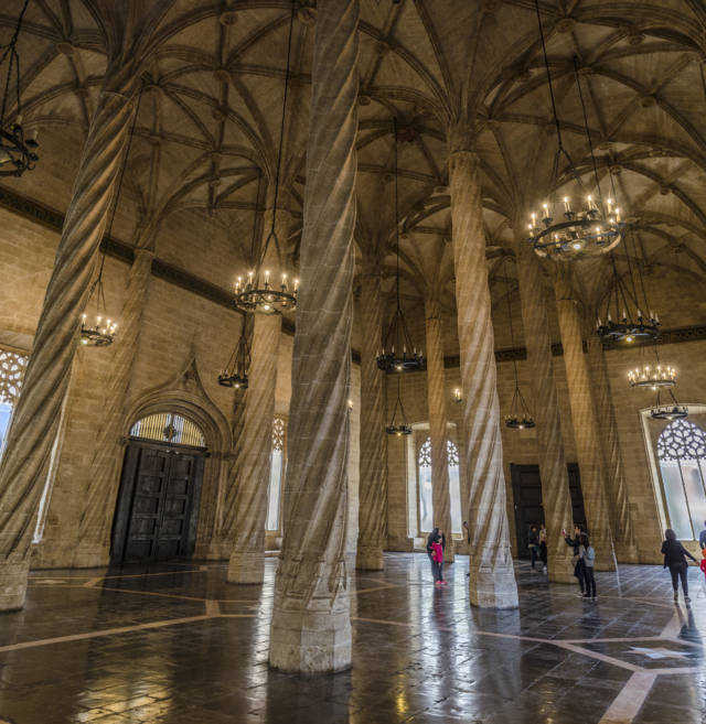 33 - Valencia - La Lonja de Mercaderes - sala de contratacion